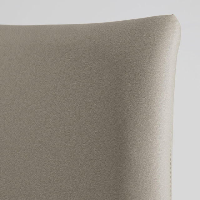 Cadeira Iron Natural c/ Dourado / Outlet
