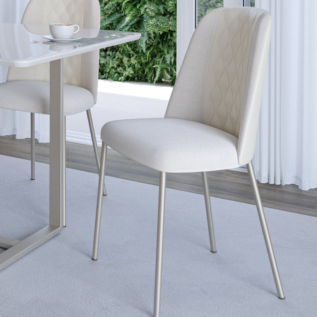 Mesa com 4 Cadeiras Arcadia Redonda 108cm Aço Champanhe com Off White
