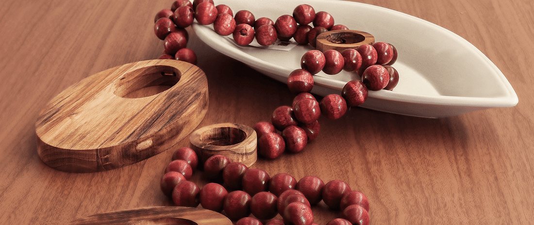 Dicas para decorar seu espaço com esculturas e colares de mesa - Província