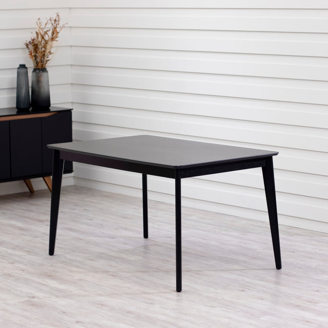 Mesa de Jantar Olive 135 cm - Preto Fosco / Outlet