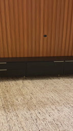 Rack para TVs até 75 Polegadas Yves 184 cm Preto Fosco com Champanhe
