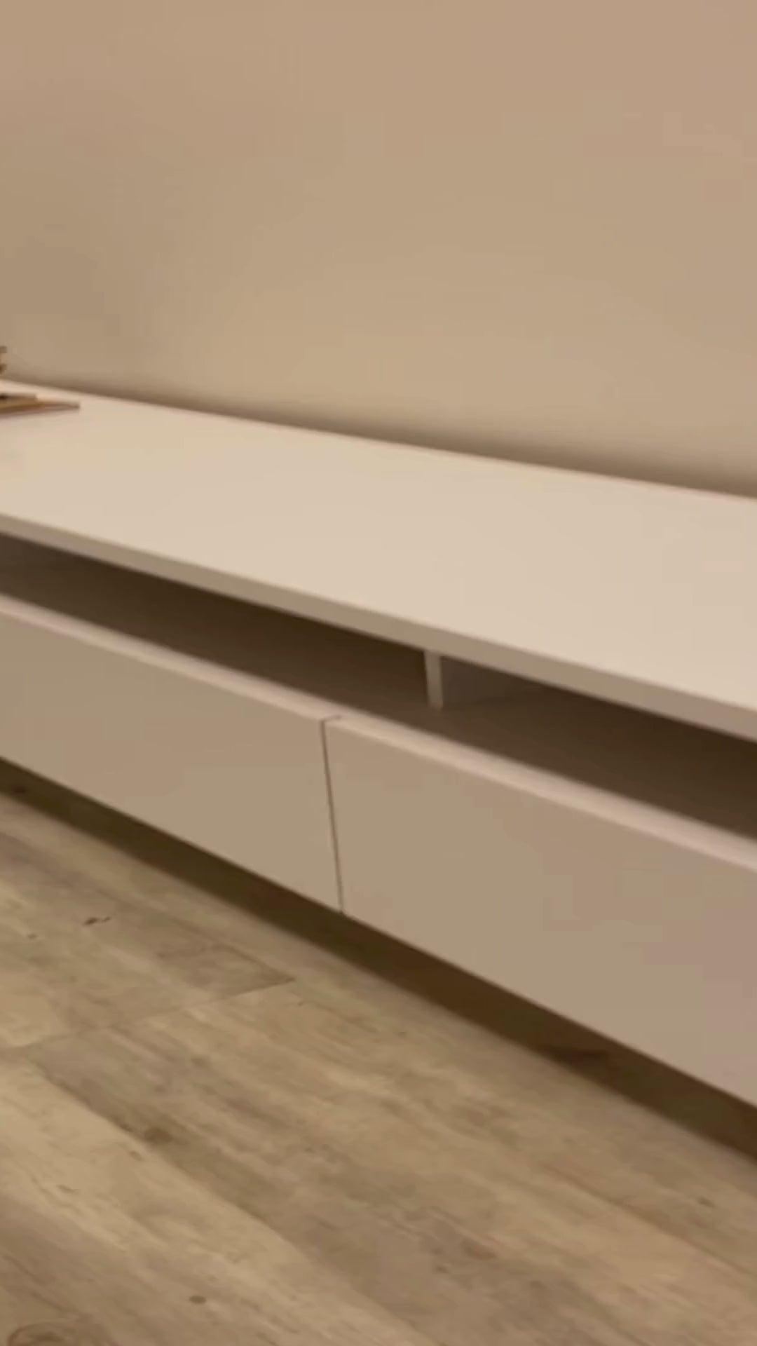 Rack para TV 75 Polegadas 3 Portas 184cm Aspen - Branco